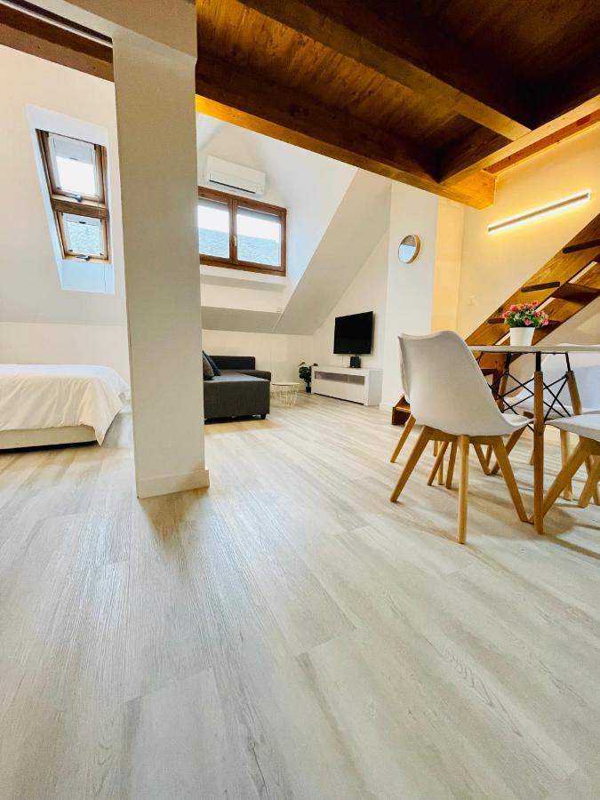 El Atico Nuevo En El Centro Con Ascensor, Garaje, Aire Acondicionado Y Wifi Apartment Биескас Екстериор снимка